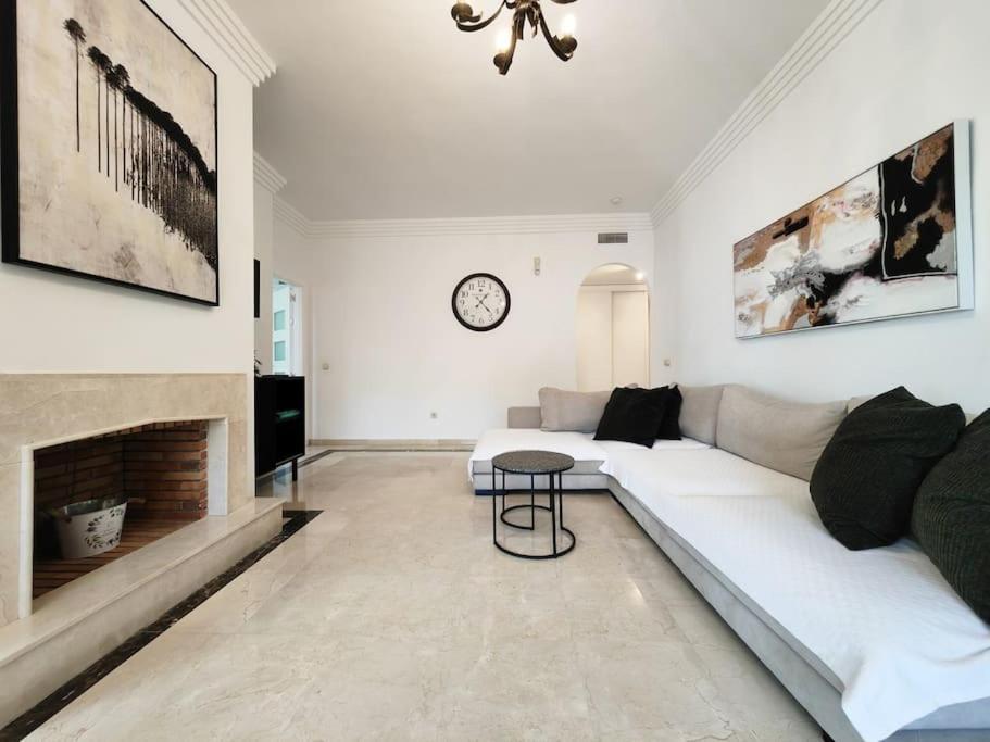 Apartment The Heart Of Nueva Andalucia *