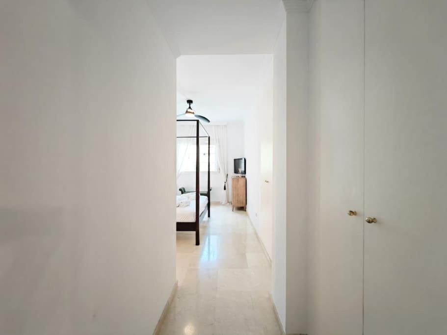 The Heart Of Nueva Andalucia Apartment *